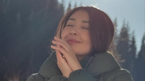 "Чувствую любовь всей душой": ставшая невестой Алия Ануарбек поделилась своими эмоциями 1 "Чувствую любовь всей душой": ставшая невестой Алия Ануарбек поделилась своими эмоциями