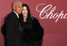 DM: 79-летняя Шер выходит замуж за бойфренда, который младше ее на 40 лет