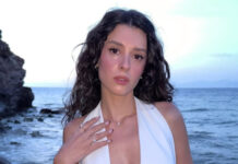 «Эффектная женщина»: звезда турецкого сериала «Зимородок» покрасовалась в экстремальном мини