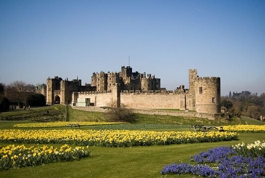 Замок Алник: реальный Хогвартс, который можно посетить