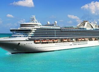 В Турции туристический новогодний тренд: вместо отелей — круизные лайнеры