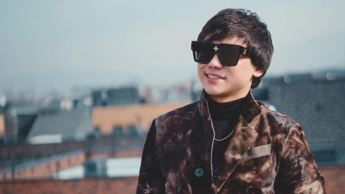 Кайрат Нуртас ответил на вопрос, почему всегда носит черные очки 1 Кайрат Нуртас ответил на вопрос, почему всегда носит черные очки