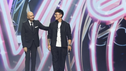 "Какие эмоции!": Крутой и Alex Lim показали кадры с выступления на фестивале "Песня года-2025" 1 "Какие эмоции!": Крутой и Alex Lim показали кадры с выступления на фестивале "Песня года-2025"