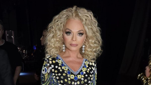 Лариса Долина отказалась съезжать из квартиры Полины Лурье до 30 декабря