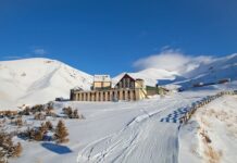 Один из главных горнолыжных курортов Турции принял первых туристов