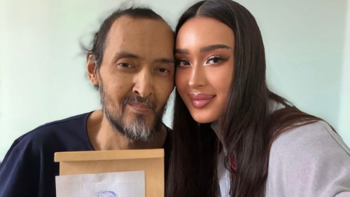 "Маленькие победы каждый день": дочь Мурата Бисенбина опубликовала фото с отцом из больницы 1 "Маленькие победы каждый день": дочь Мурата Бисенбина опубликовала фото с отцом из больницы