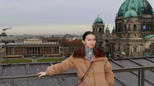 Раушан Кудайберген показала фото с прогулки по Берлину