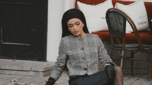 "В ней нет изъяна": Акбота Сейтмагамбет пощеголяла в мини-юбке