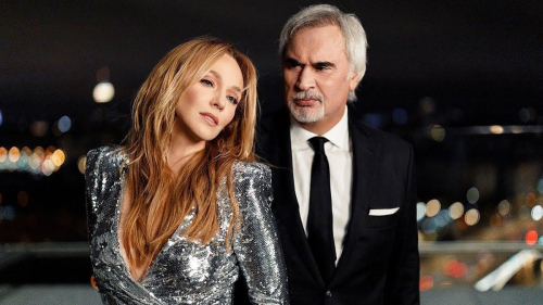 "Валера, твой выход": Альбина Джанабаева повторила тренд в соцсети с участием Меладзе 1 "Валера, твой выход": Альбина Джанабаева повторила тренд в соцсети с участием Меладзе