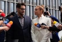 Звезда «Кухни» развелся с актрисой Татьяной Арнтгольц