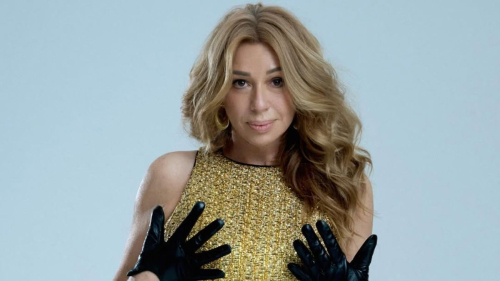 "Я не захожу на территорию молодых": 61-летняя Алена Апина потанцевала в купальнике 1 "Я не захожу на территорию молодых": 61-летняя Алена Апина потанцевала в купальнике