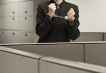 Казахстанскую модель задержали в Индонезии: ее подозревают в избиении российской блогерши