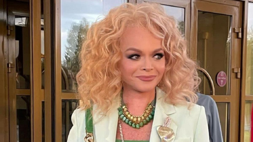 Лариса Долина не съехала из спорной квартиры в обещанное время 1 Лариса Долина не съехала из спорной квартиры в обещанное время