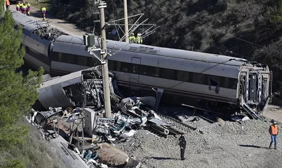 Из-за аварий на железной дороги, туристы путешествующие по Испании, должны сверять курсирование их поездов