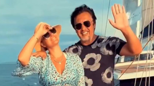 "Наш самолет повернул не туда": Беркут и Аиша с детьми отправились в Малайзию