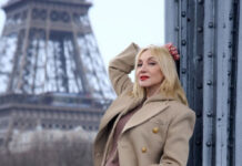 «Париж ей к лицу»: Кристина Орбакайте поделилась атмосферными фото из Франции