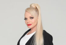 Представитель Ларисы Долиной заявил, что вымогатели пытались сорвать концерт артистки