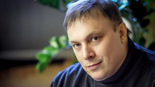 Продюсера "Ласкового мая" объявили в розыск по делу о мошенничестве на 500 млн рублей