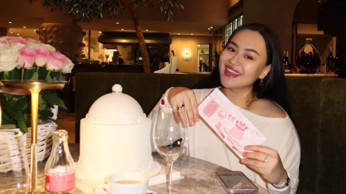 Сестра Торегали Тореали и ее супруг провели необычную гендерную вечеринку 1 Сестра Торегали Тореали и ее супруг провели необычную гендерную вечеринку