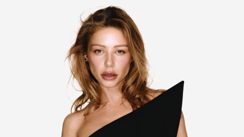 Тина Кароль в мини-платье "приворожила" фанатов