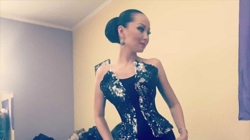 "Тростиночка": Баян Алагузова показала, как выглядела, когда ей было 42 года 1 "Тростиночка": Баян Алагузова показала, как выглядела, когда ей было 42 года