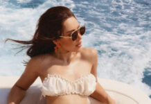 Элизат Берикова покрасовалась в бикини на пляже в Таиланде