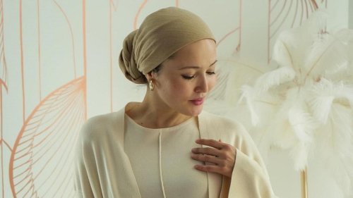 "Хранительница очага": Камшат Жолдыбаева показала, как выглядит дома без макияжа