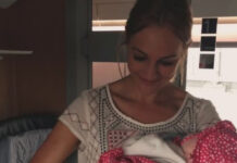 Мерьем Узерли отметила 12-летие старшей дочери и показала фото из семейного архива