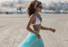 «Муза»: дочь Дмитрия Маликова похвасталась прессом и ответила на критику