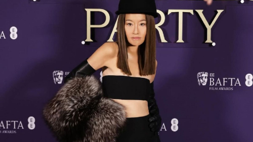 Откровенный образ 76-летней Веры Вонг вызвал неоднозначную реакцию в Сети 1 Откровенный образ 76-летней Веры Вонг вызвал неоднозначную реакцию в Сети