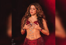 «Потрясающе!»: Шакира показала образ с открытым животом с концерта