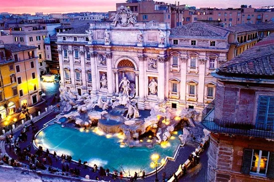 Фонтан Треви в Риме больше не будет бесплатно доступен для туристов