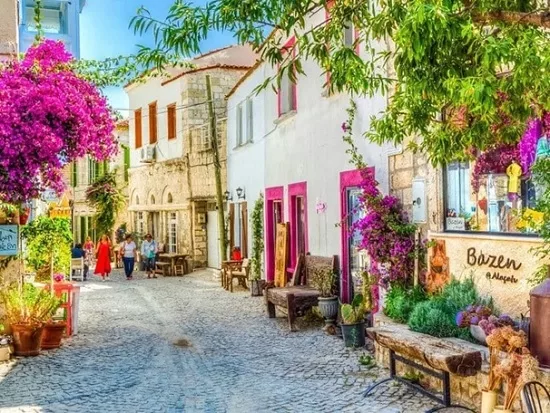 Деревня Алачаты в Турции, ставшее более популярным, чем курортные города