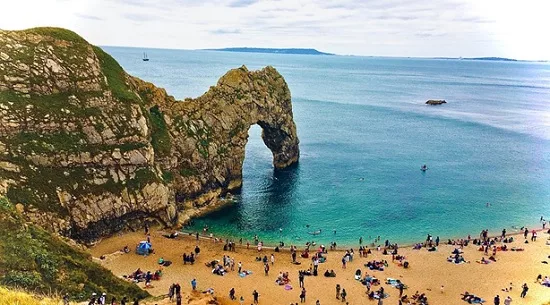 В Британии закрыли проход к известной достопримечательности