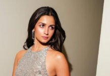 Самая стильная звезда Болливуда появилась на премии BAFTA в роскошном сияющем платье