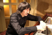 «Стиляги»: Байгали Серкебаев показал редкое архивное фото участников А’Студио