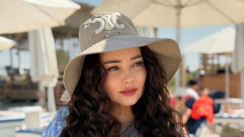 "Вот это красота!": Жазира Байрбекова впечатлила нежным пляжным образом 1 "Вот это красота!": Жазира Байрбекова впечатлила нежным пляжным образом