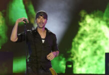 Знаменитый певец Энрике Иглесиас даст концерт в Казахстане