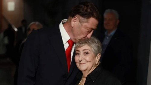 63-летний Лепс показал фото с 90-летней мамой