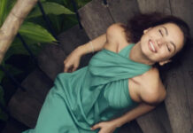 «Богиня»: Асель Сагатова впечатлила фотосессией в экзотической стране