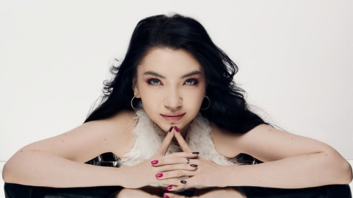 "Чистая магия": Айя Шалкар впечатлила новыми образами