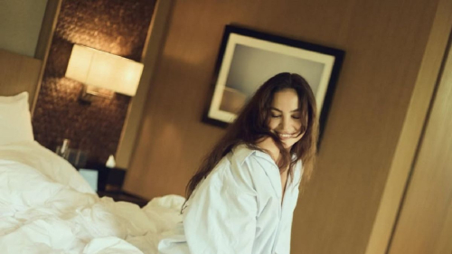 "Девушка мечты": Асель Сагатова поделилась чувственной фотосессией