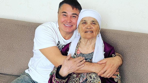 "Память о ней никуда не ушла": Давлетяров показал трогательное видео с мамой в день ее 89-летия