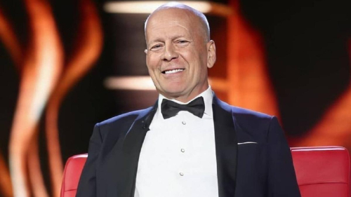 "Все что нужно - любовь": Деми Мур поделилась фото Брюса Уиллиса и растрогала его поклонников