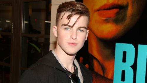 Звезда сериала "Детство Шелдона" спел на казахском языке (видео) 1 Звезда сериала "Детство Шелдона" спел на казахском языке (видео)