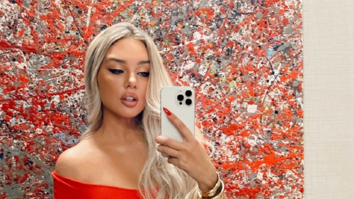 Анна Седокова в мини-платье и латексных ботфортах привлекла внимание в Сети 1 Анна Седокова в мини-платье и латексных ботфортах привлекла внимание в Сети