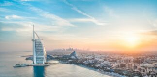 В Дубае приостановил работу самый известный отель в стране! отель Burj Al Arab