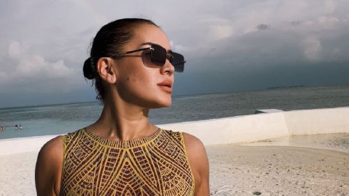 "Рождена, чтобы сверкать": Макпал Исабекова покрасовалась в купальнике на Мальдивах 1 "Рождена, чтобы сверкать": Макпал Исабекова покрасовалась в купальнике на Мальдивах