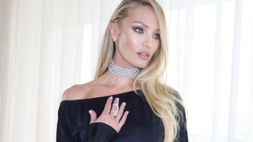 "Богиня": модель Victoria's Secret снялась в крошечном бикини