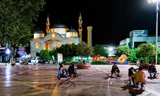 Турцию снова накрывает волной землетрясений